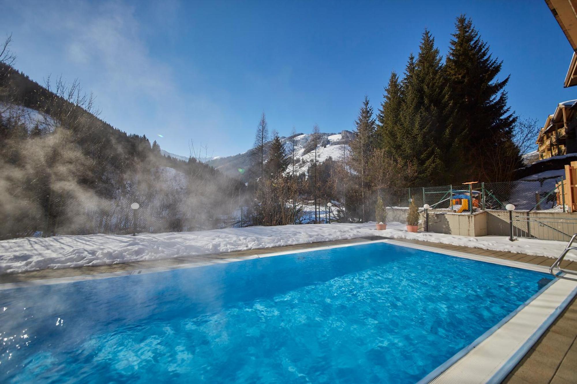 Alpenparks Apartment & Ferienresort Rehrenberg Viehhofen Ngoại thất bức ảnh